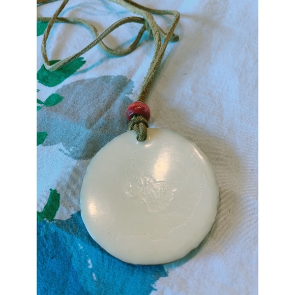 Vintage Road Runner Necklace - Picture 3 of 3